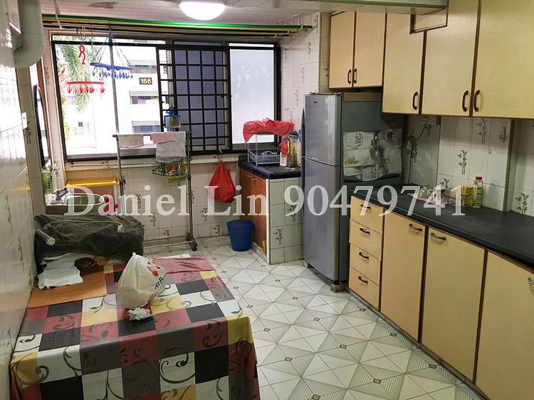 Blk 165 Stirling Road (Queenstown), HDB 3 Rooms #135819762